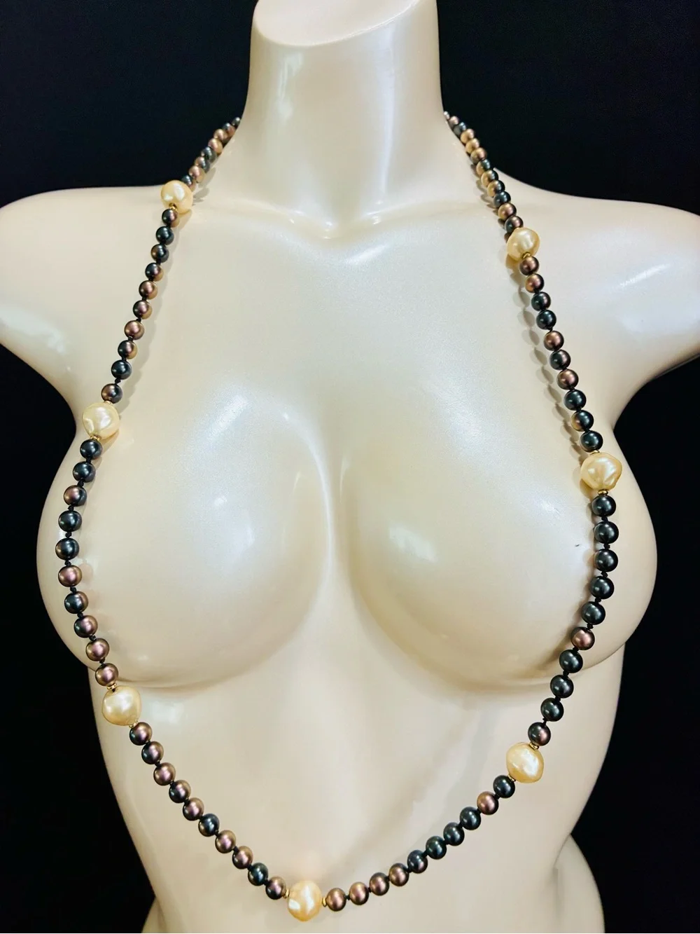 VTG 80s Faux Tahitian Pearl Necklace with Baroque Station Chunky Beads Pre Loved